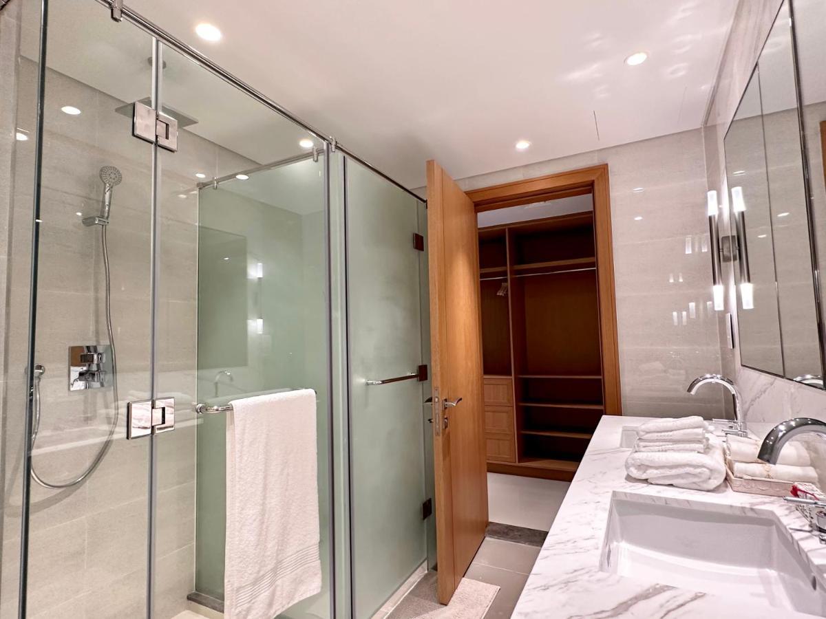 Апартаменти Opera Grand By Luxstay Homes *