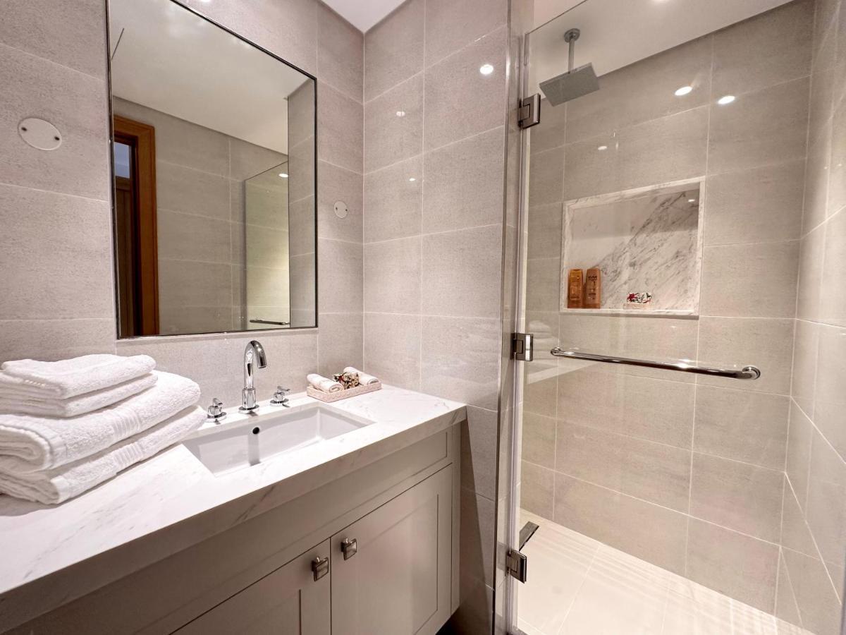 Opera Grand By Luxstay Homes अपार्टमेंट Dubai